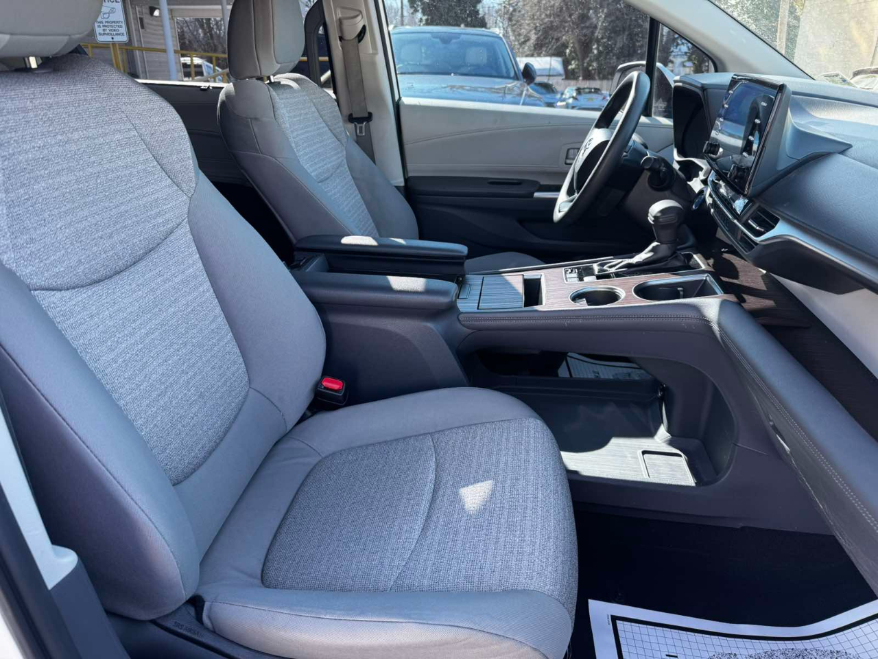 Toyota Sienna LE 8-Passenger 2022