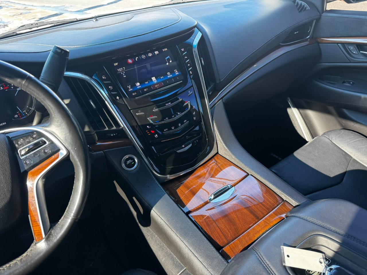 Cadillac Escalade Luxury 2016