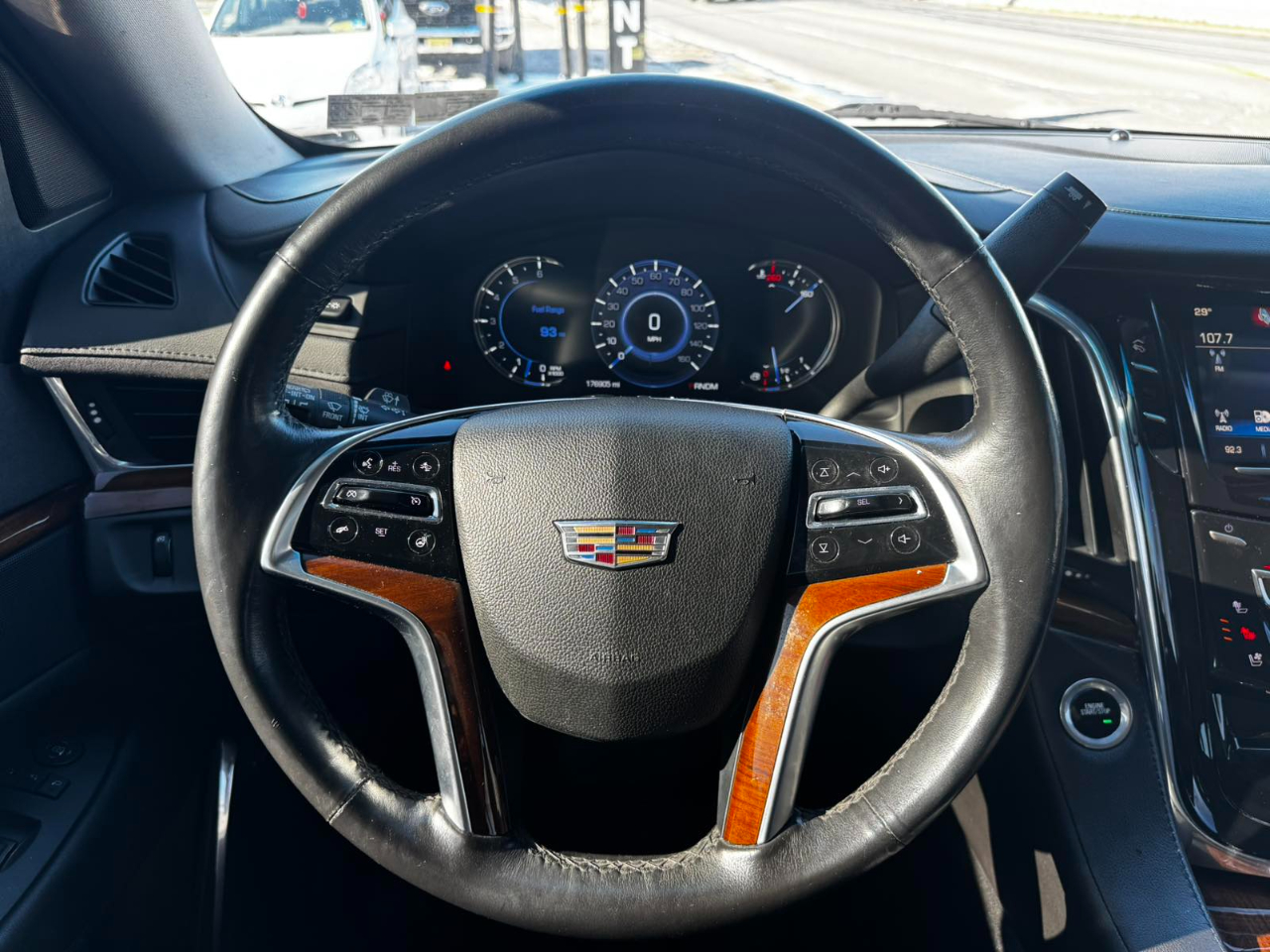 Cadillac Escalade Luxury 2016