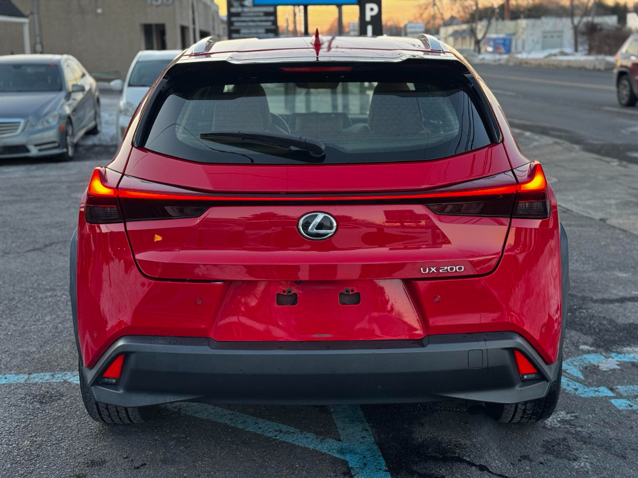 Lexus UX 200 Base 2019