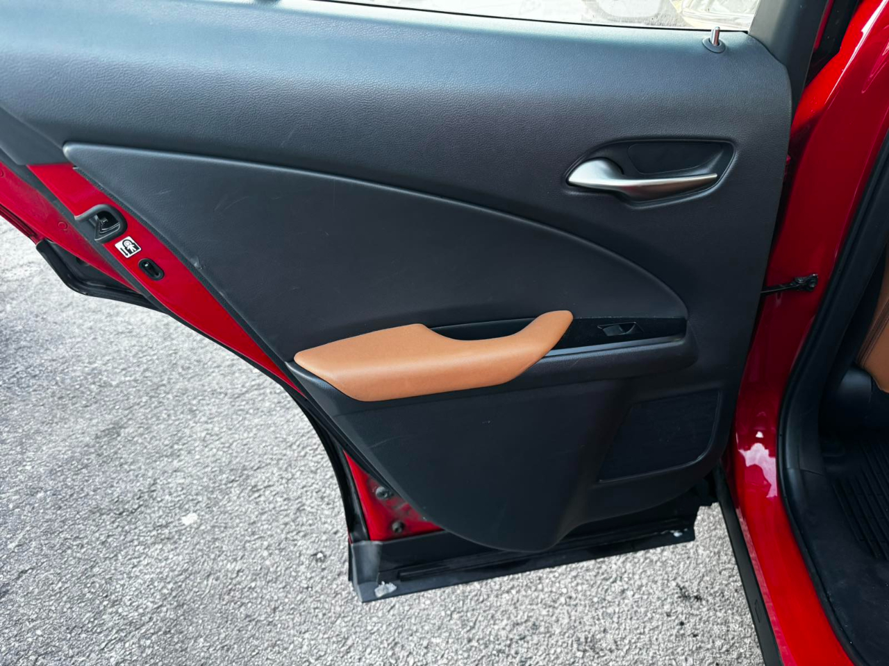 Lexus UX 200 Base 2019