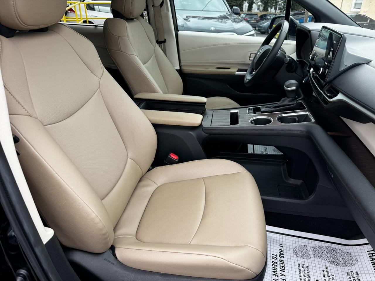 Toyota Sienna XLE 7-Passenger 2023