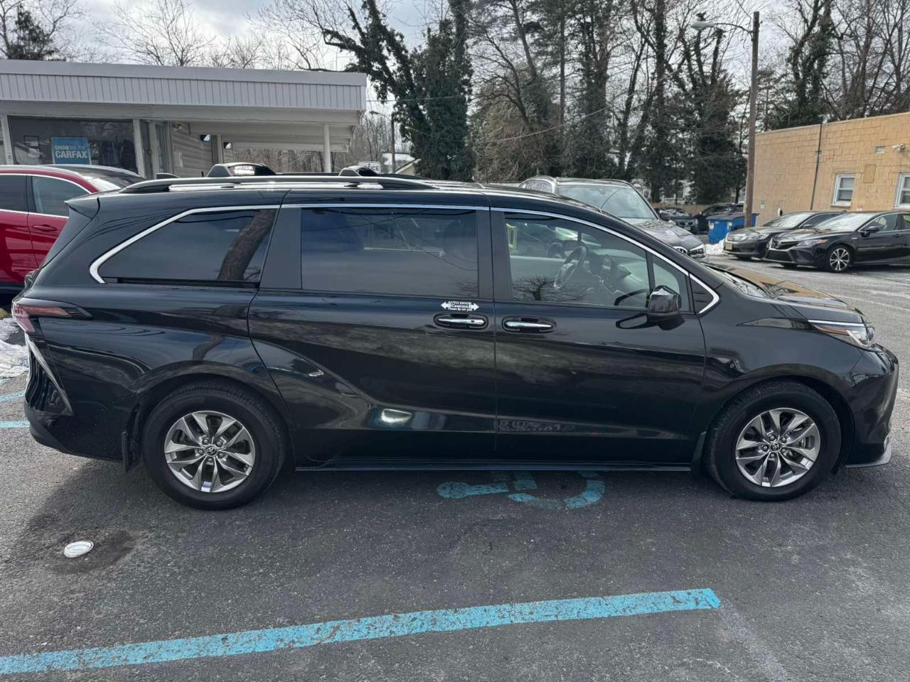 Toyota Sienna XLE 7-Passenger AWD 2023