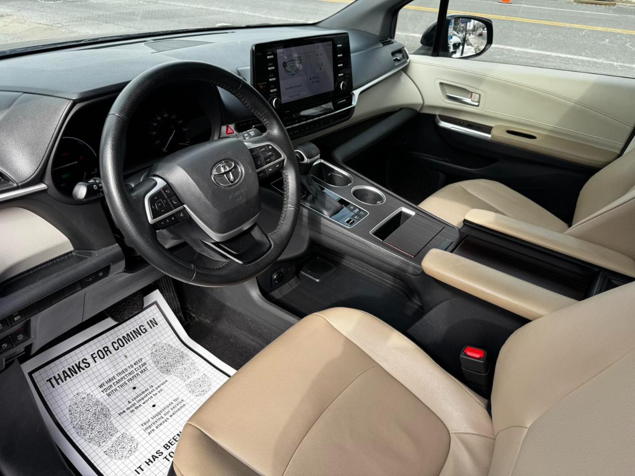 Toyota Sienna XLE 7-Passenger AWD 2023