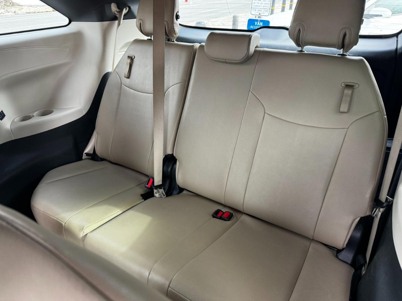 Toyota Sienna XLE 7-Passenger AWD 2023