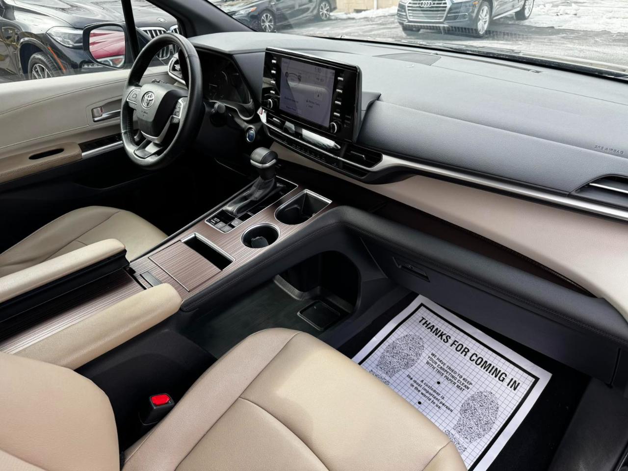 Toyota Sienna XLE 7-Passenger AWD 2023