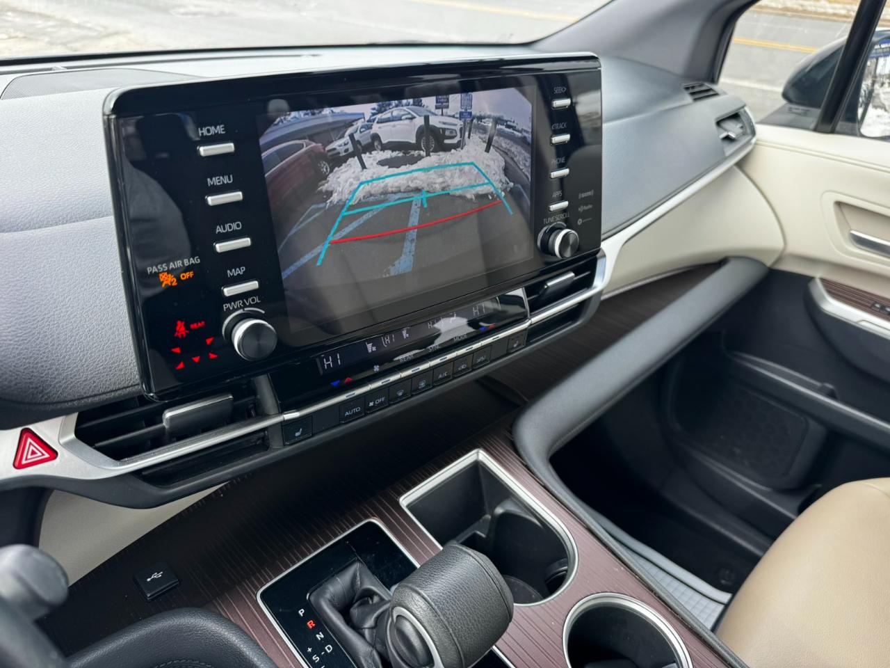 Toyota Sienna XLE 7-Passenger AWD 2023