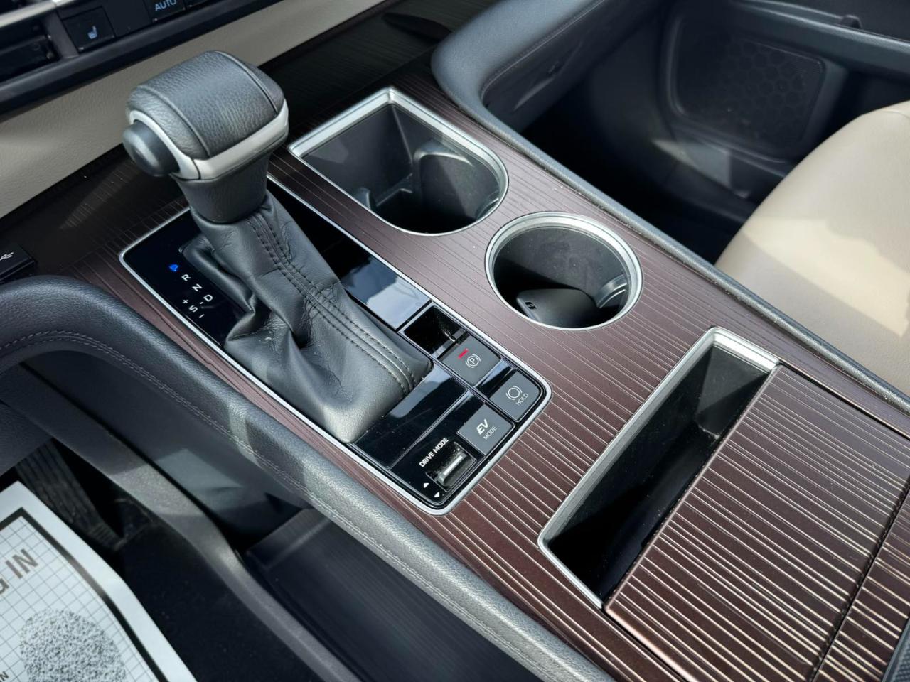 Toyota Sienna XLE 7-Passenger AWD 2023