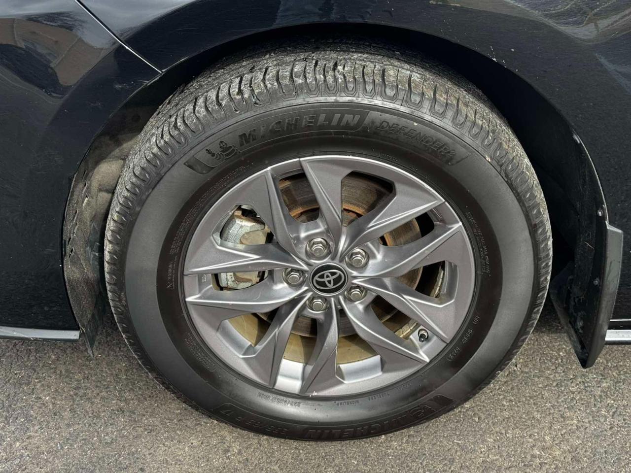 Toyota Sienna XLE 7-Passenger AWD 2023