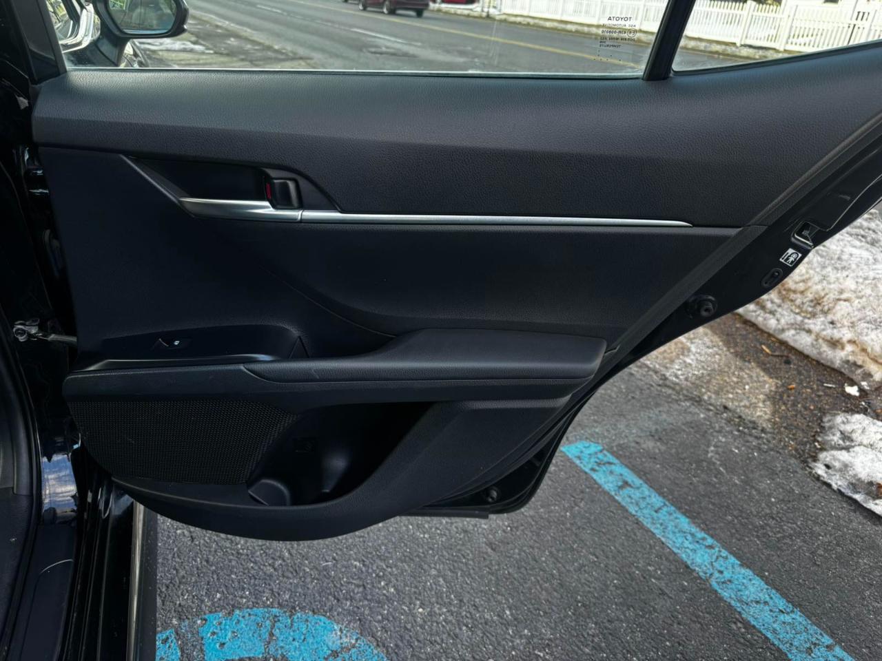 Toyota Camry Hybrid SE 2019