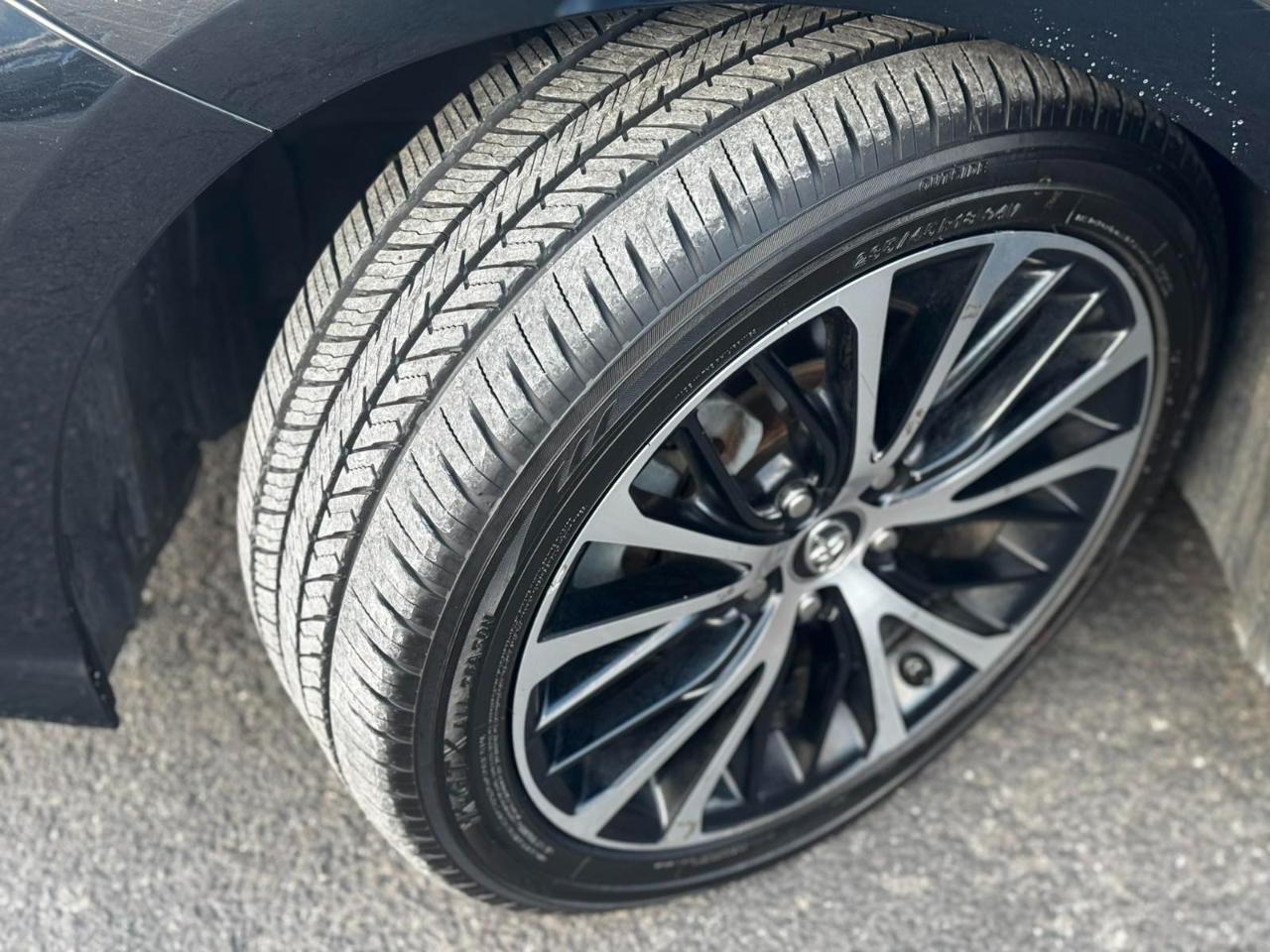 Toyota Camry Hybrid SE 2019