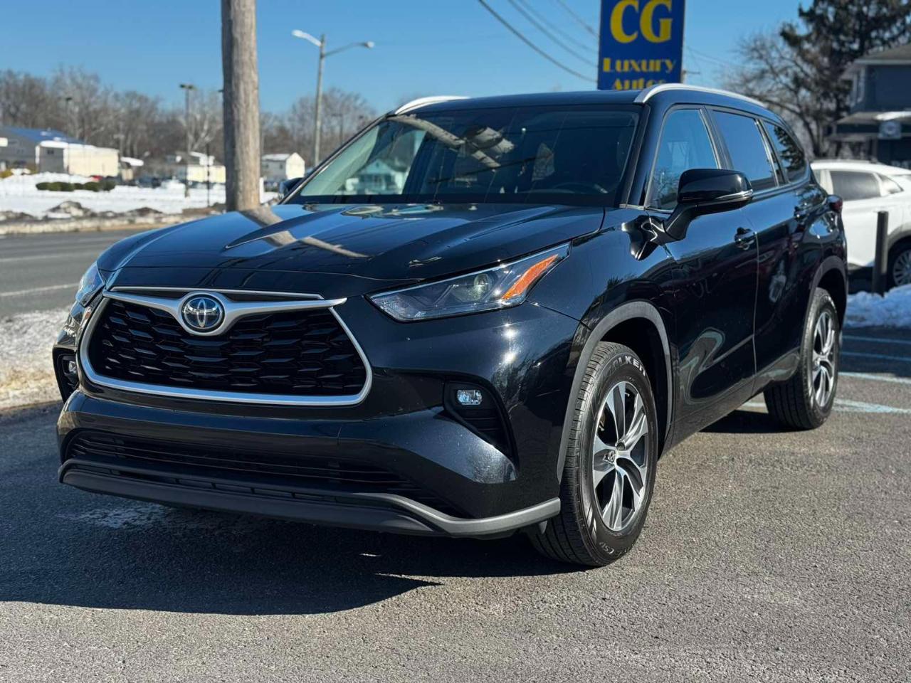 Toyota Highlander Hybrid XLE 2023