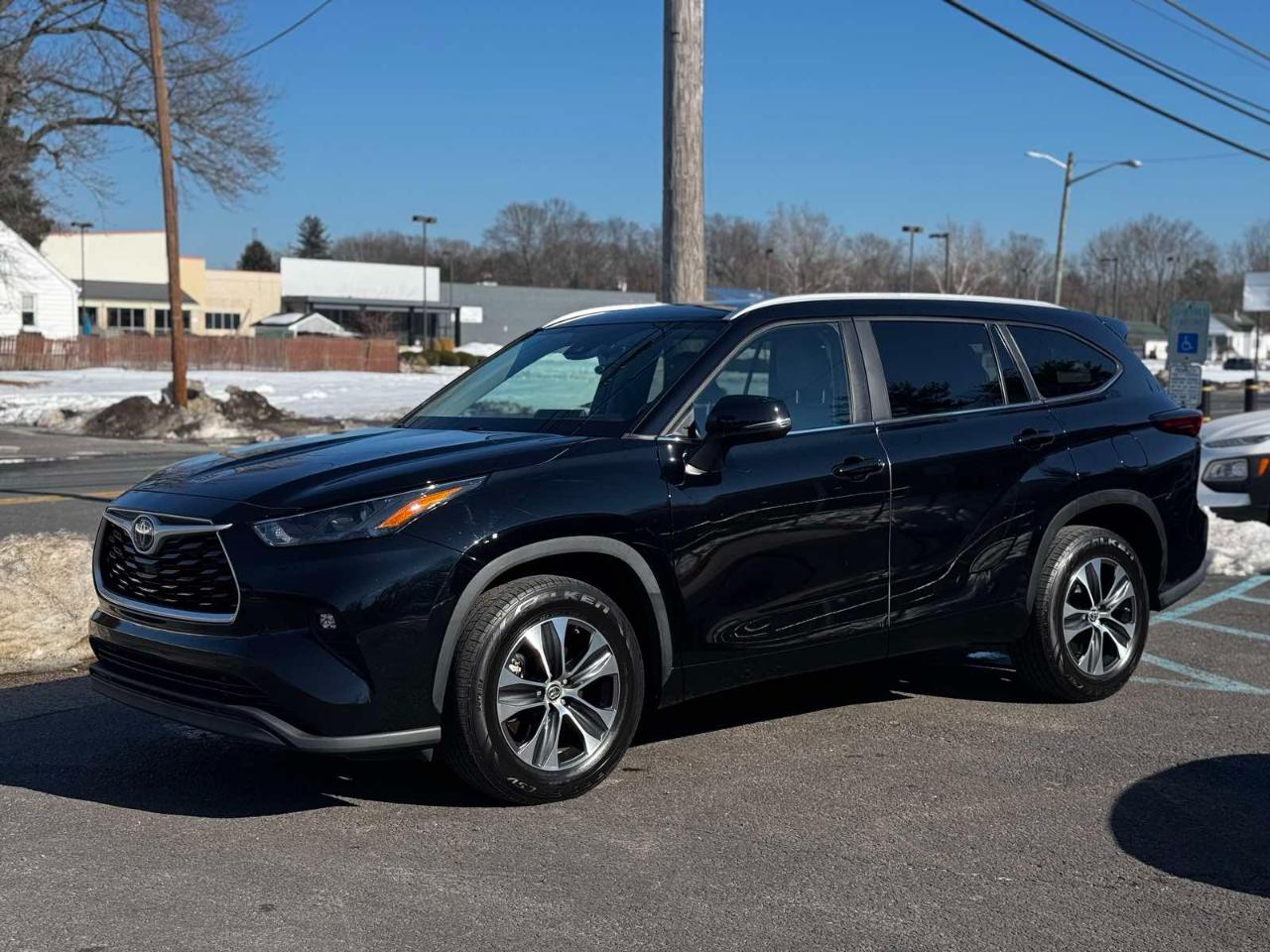 Toyota Highlander Hybrid XLE 2023
