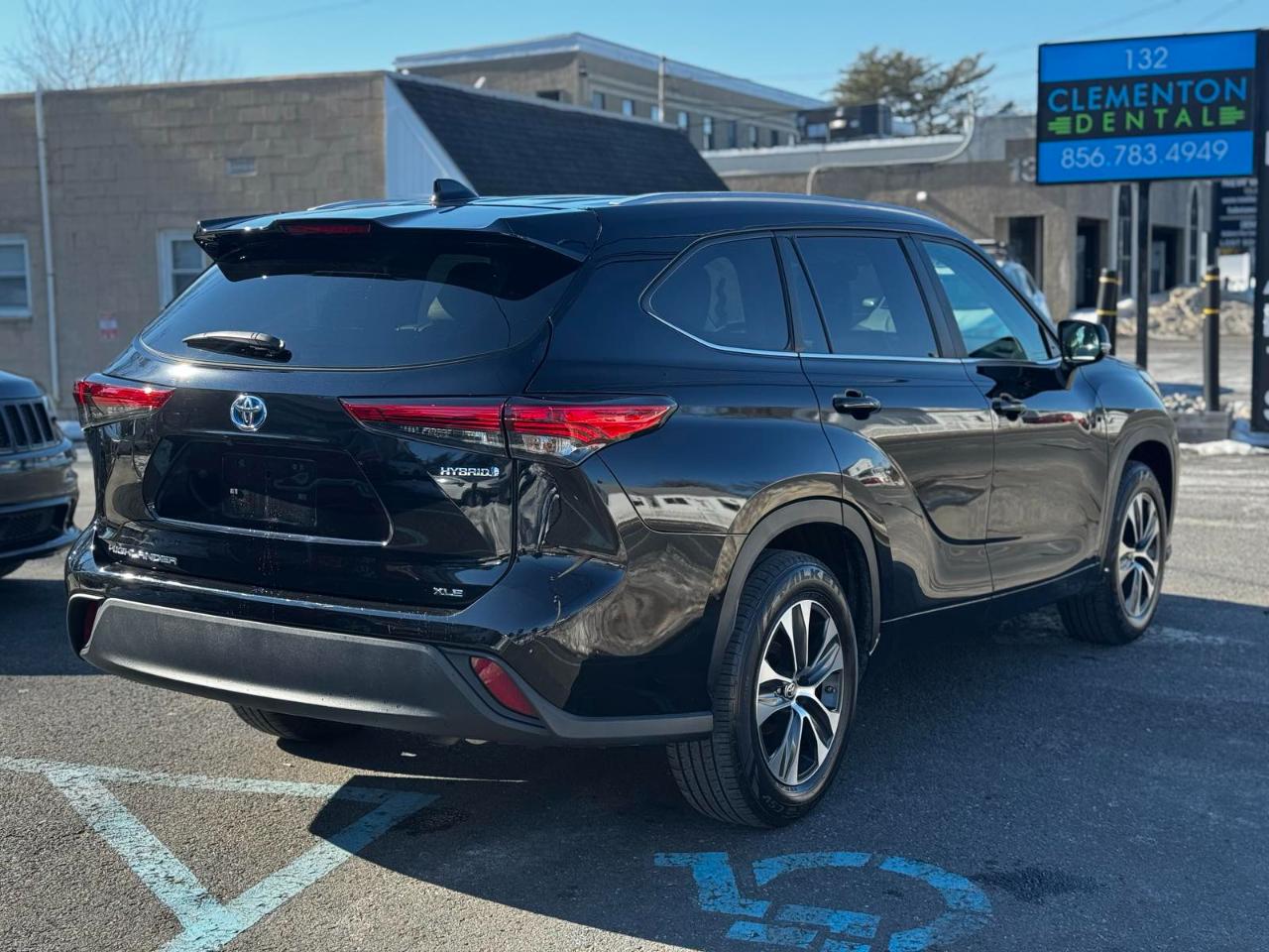 Toyota Highlander Hybrid XLE 2023