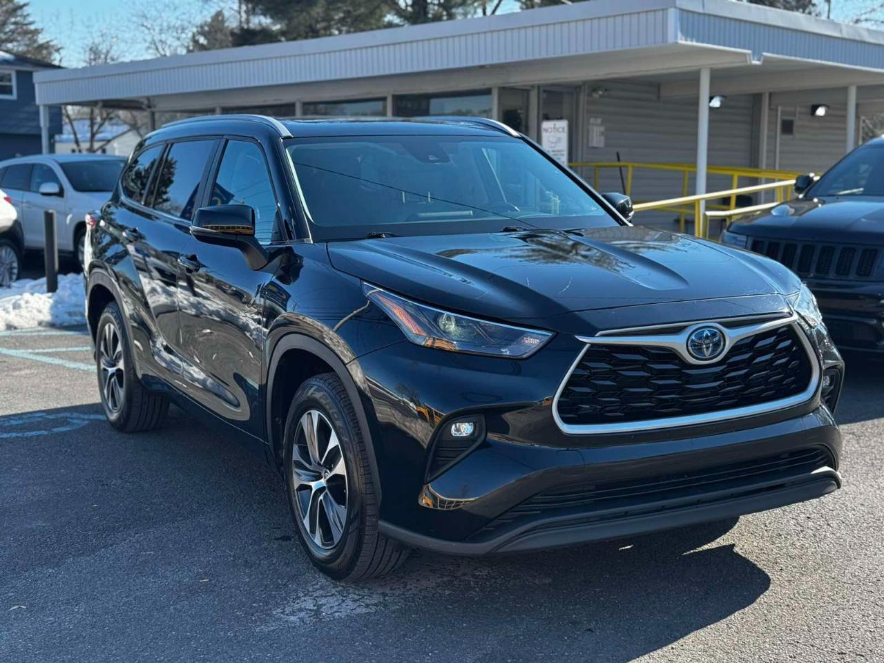 Toyota Highlander Hybrid XLE 2023