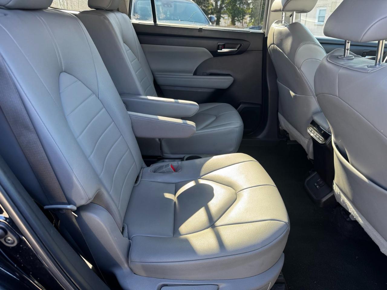 Toyota Highlander Hybrid XLE 2023