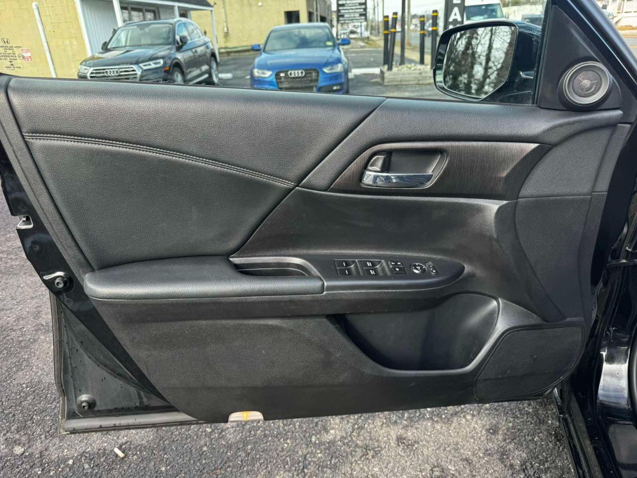 Honda Accord Hybrid Base 2015