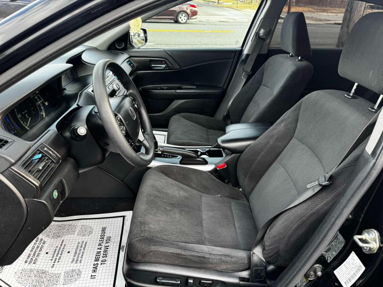 Honda Accord Hybrid Base 2015