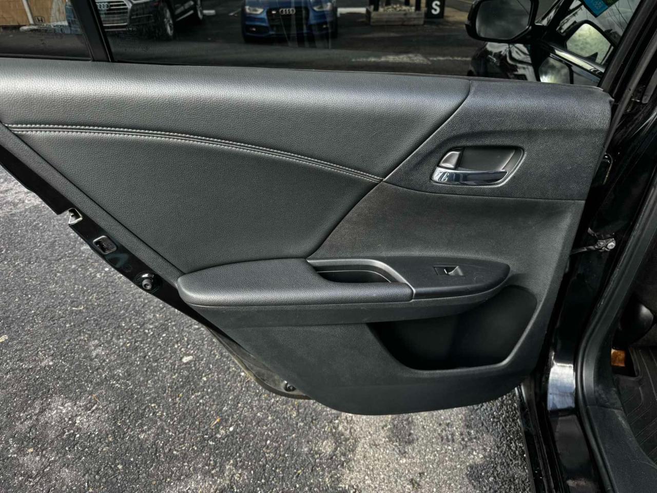 Honda Accord Hybrid Base 2015