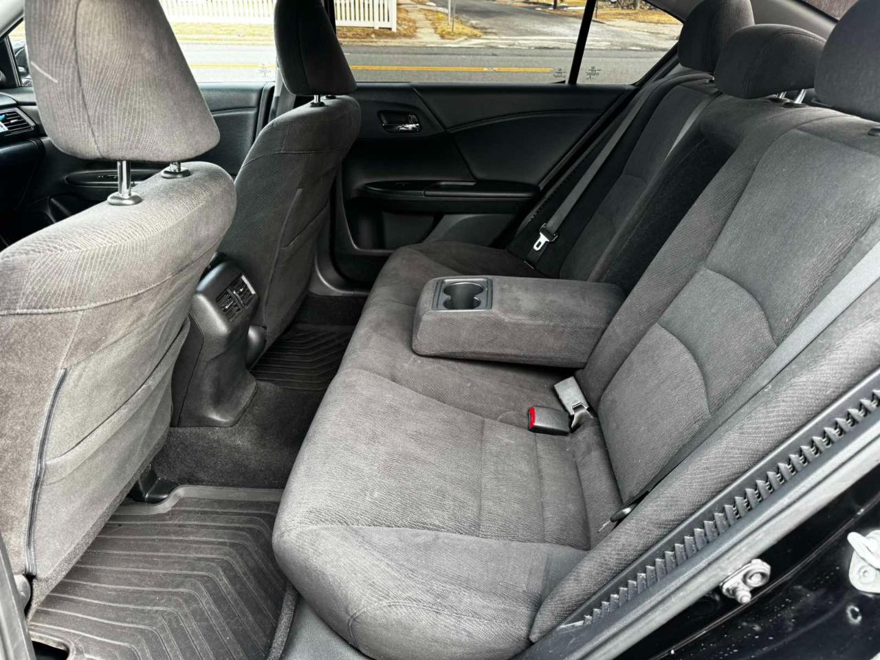 Honda Accord Hybrid Base 2015