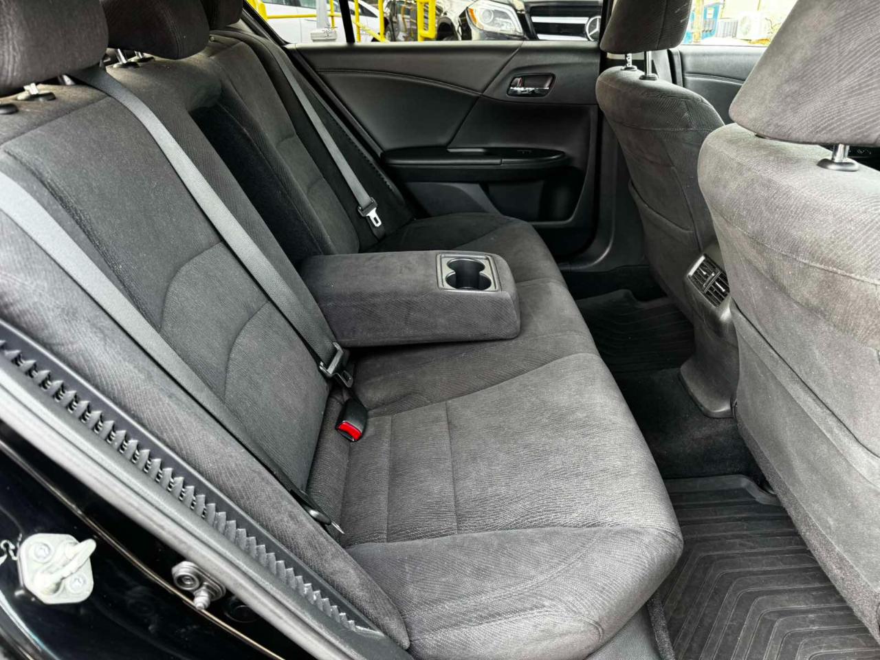 Honda Accord Hybrid Base 2015