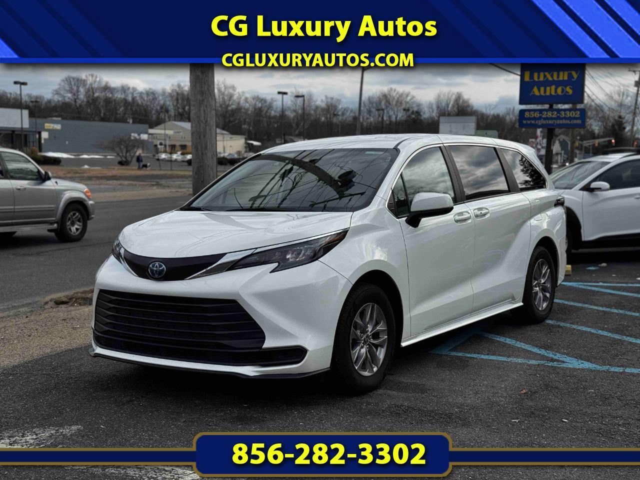 Toyota Sienna LE 8-Passenger 2024