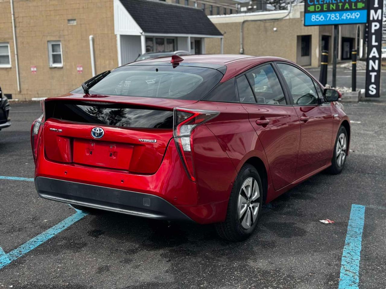 Toyota Prius Two 2018