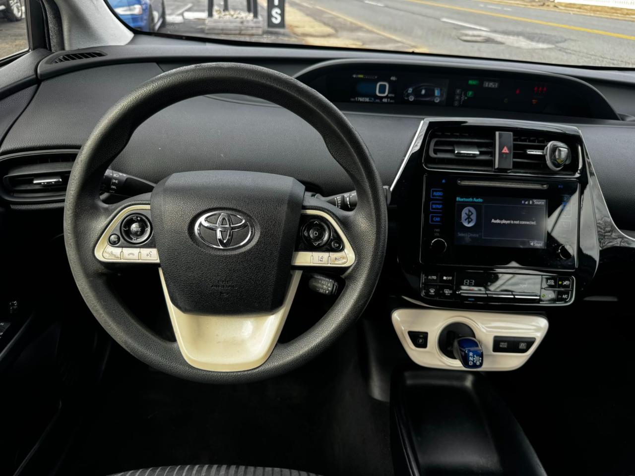 Toyota Prius Two 2018