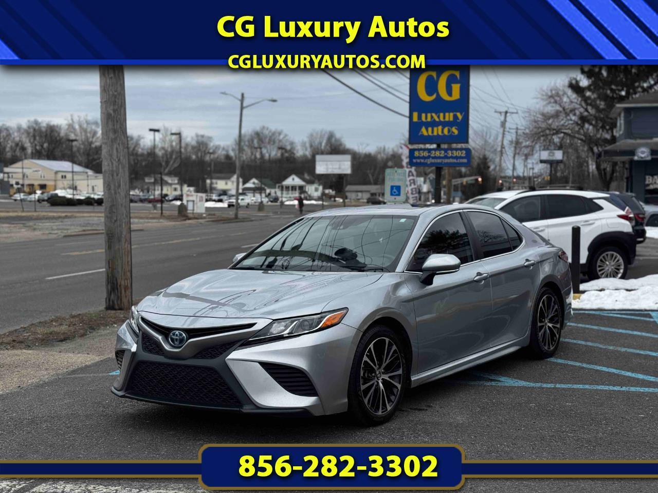 Toyota Camry Hybrid SE 2019