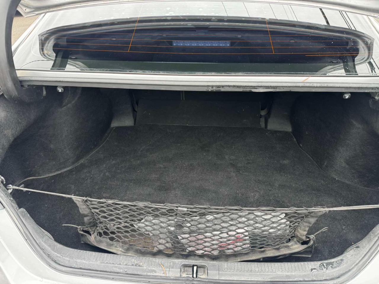 Toyota Camry Hybrid SE 2019