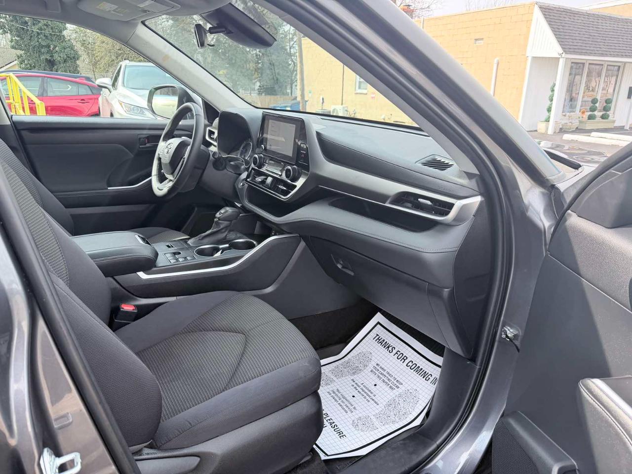 Toyota Highlander Hybrid LE 2023