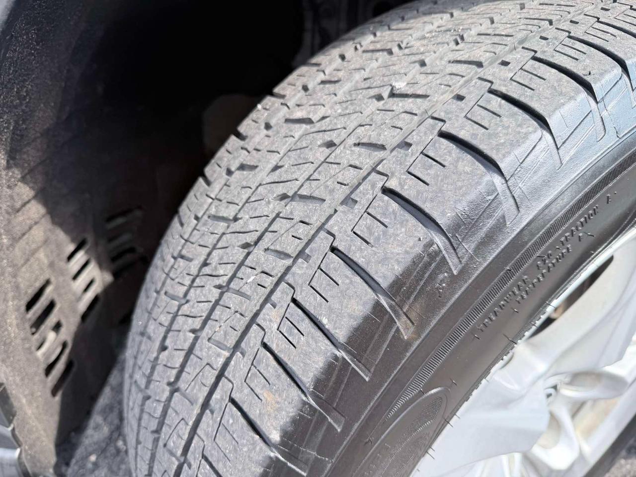 Toyota Highlander Hybrid LE 2023