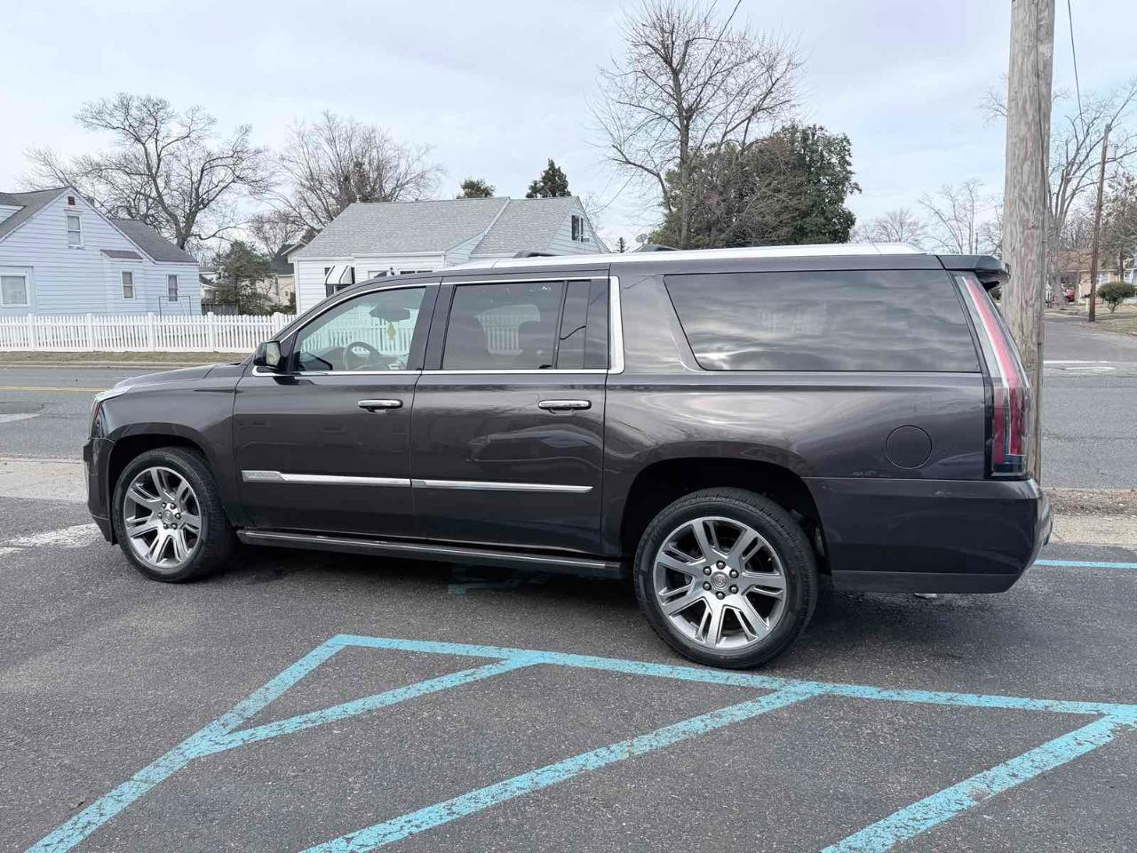 Cadillac Escalade ESV Premium 4WD 2015