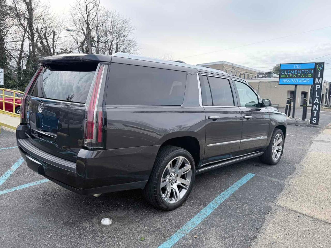 Cadillac Escalade ESV Premium 4WD 2015