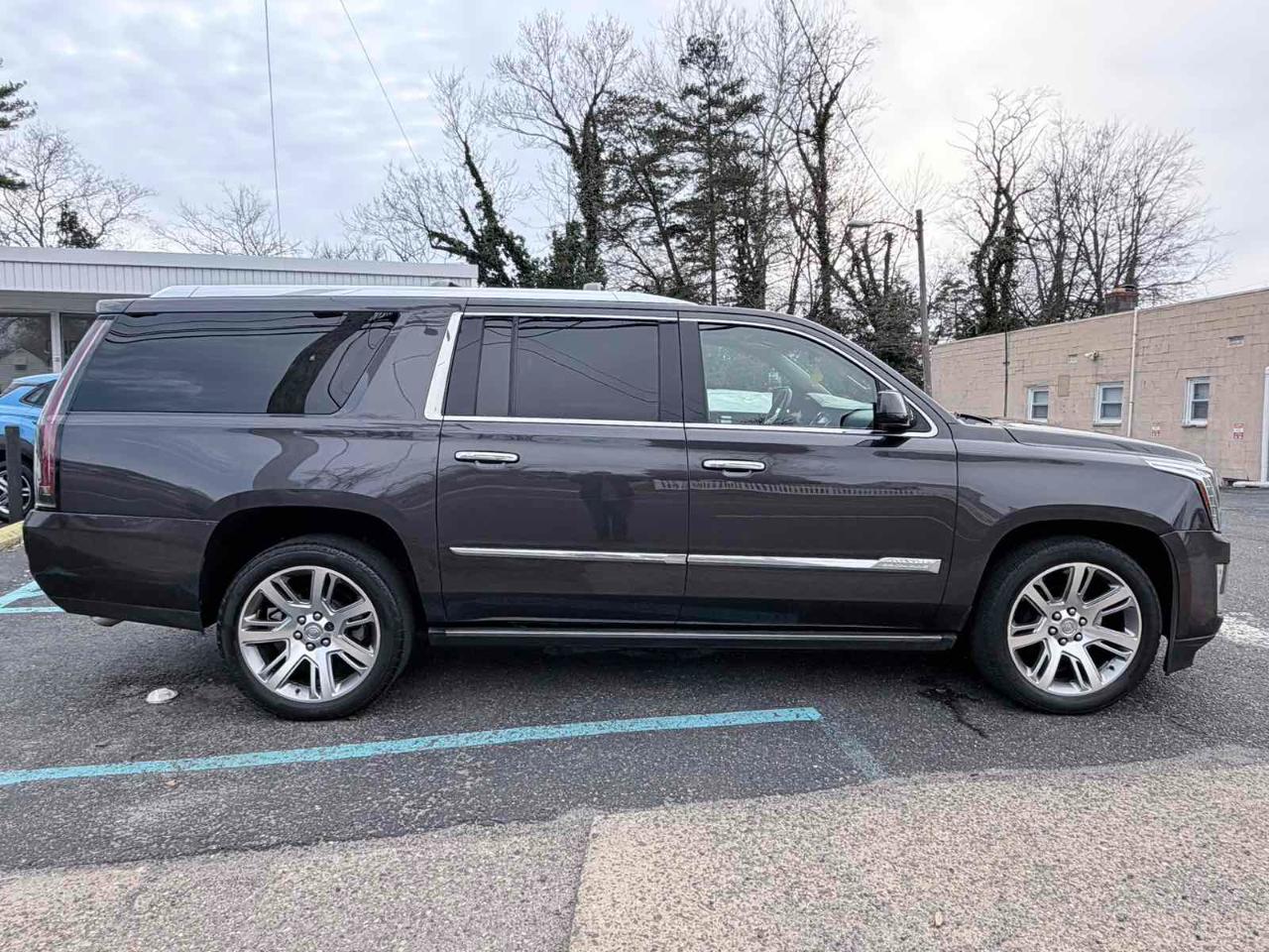 Cadillac Escalade ESV Premium 4WD 2015