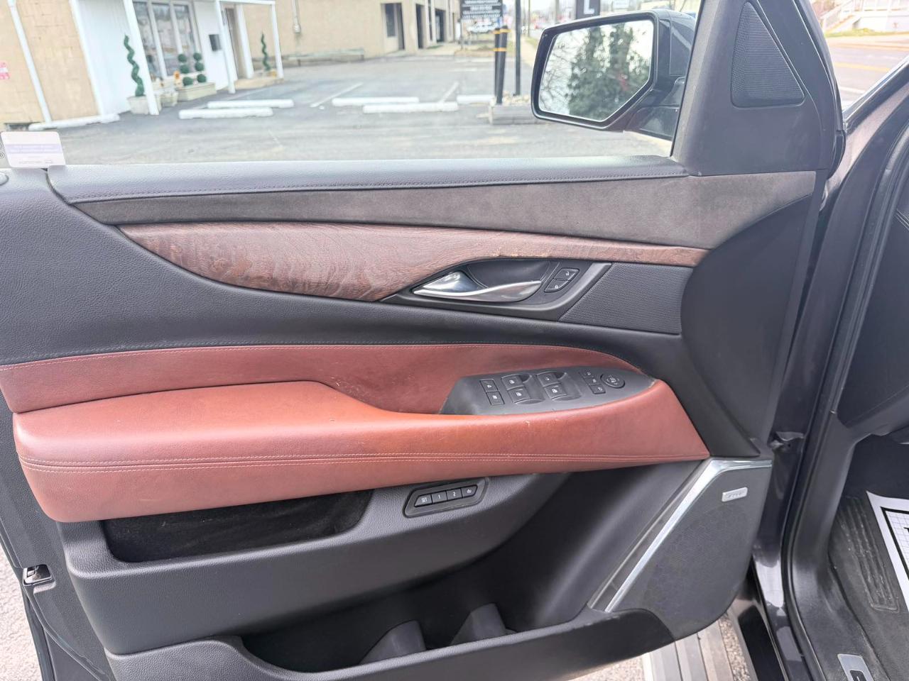 Cadillac Escalade ESV Premium 4WD 2015