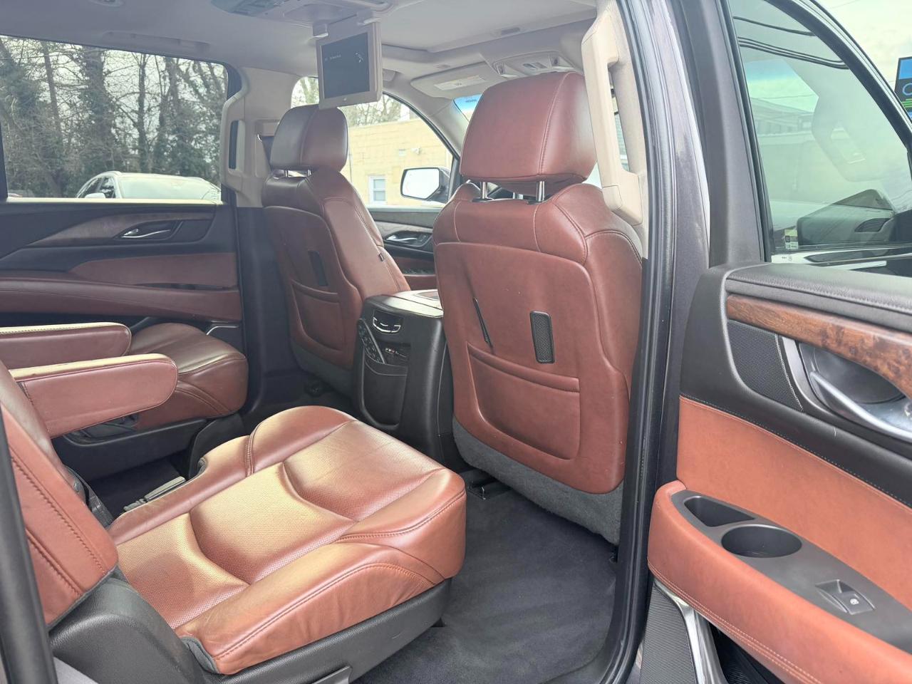 Cadillac Escalade ESV Premium 4WD 2015