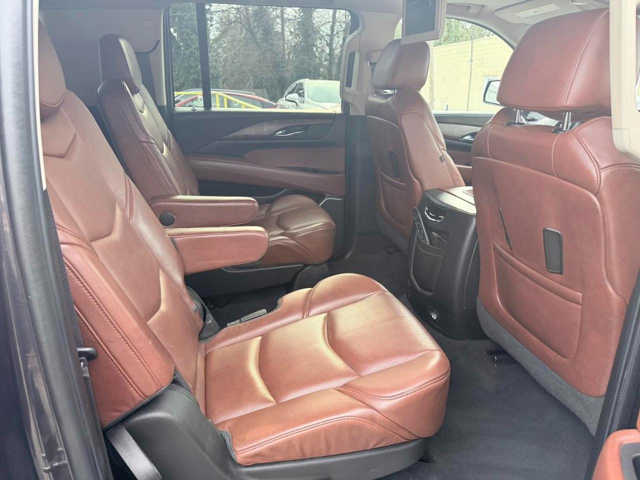 Cadillac Escalade ESV Premium 4WD 2015