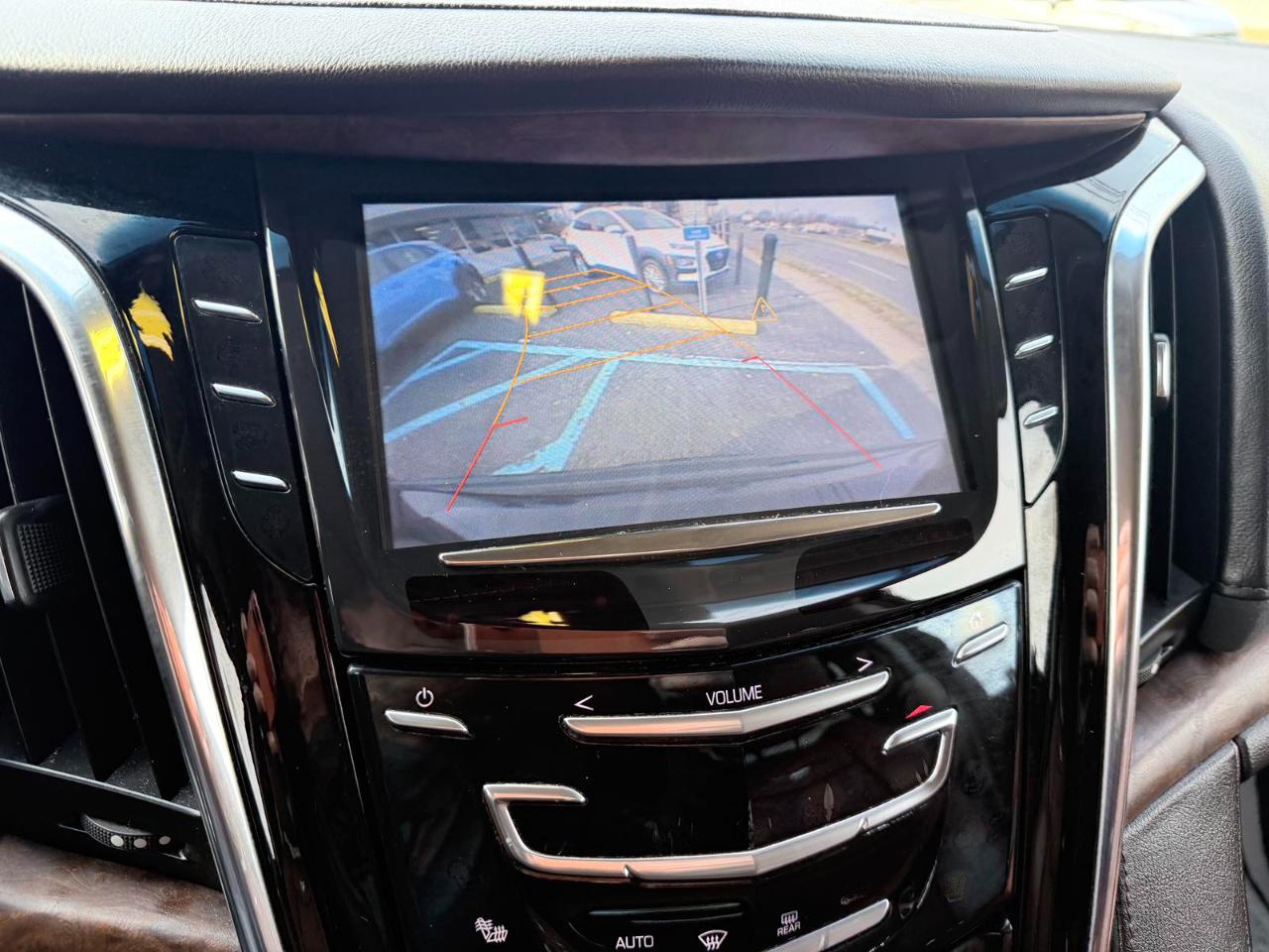 Cadillac Escalade ESV Premium 4WD 2015