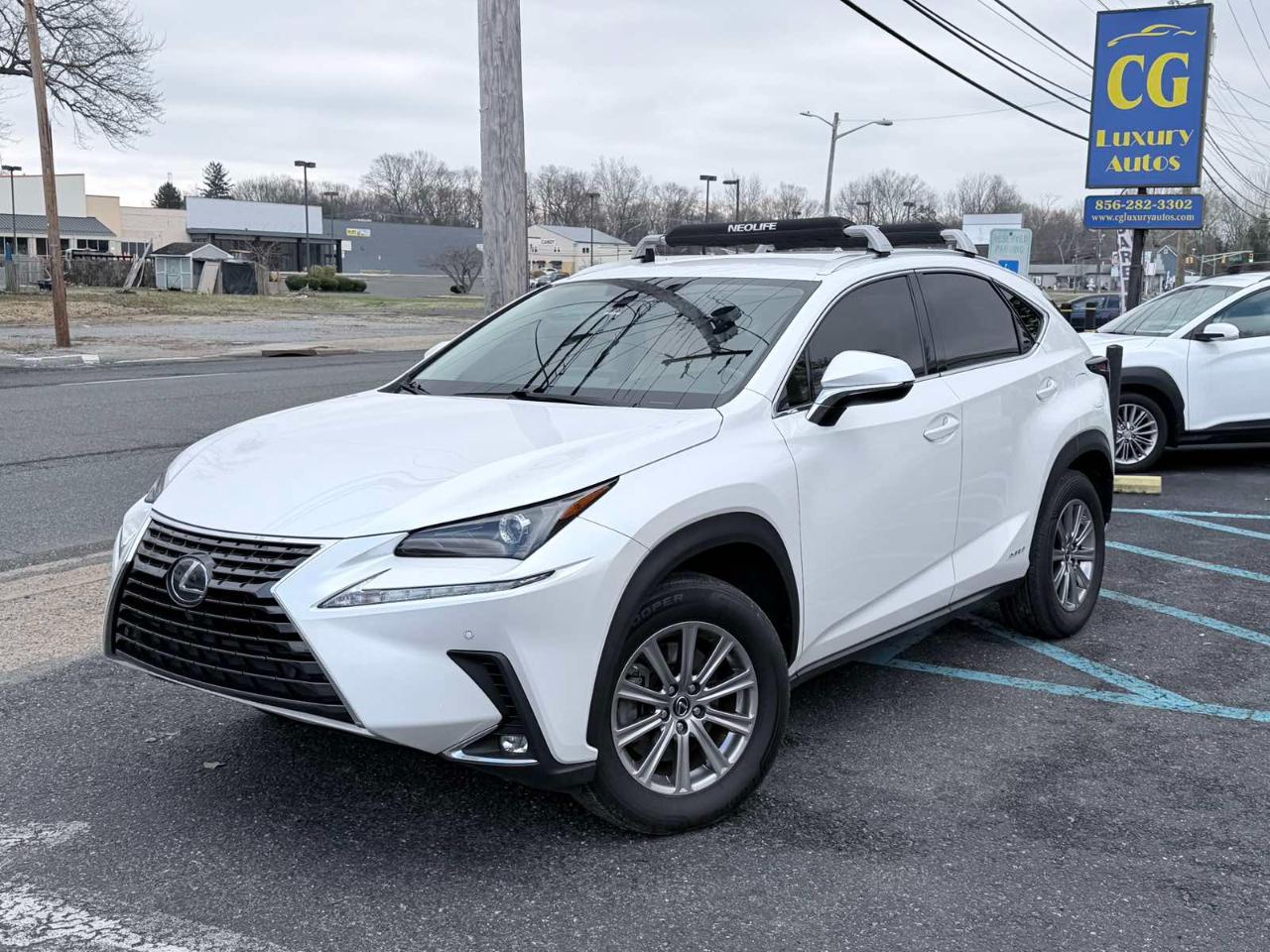 Lexus NX 300h Luxury 2021
