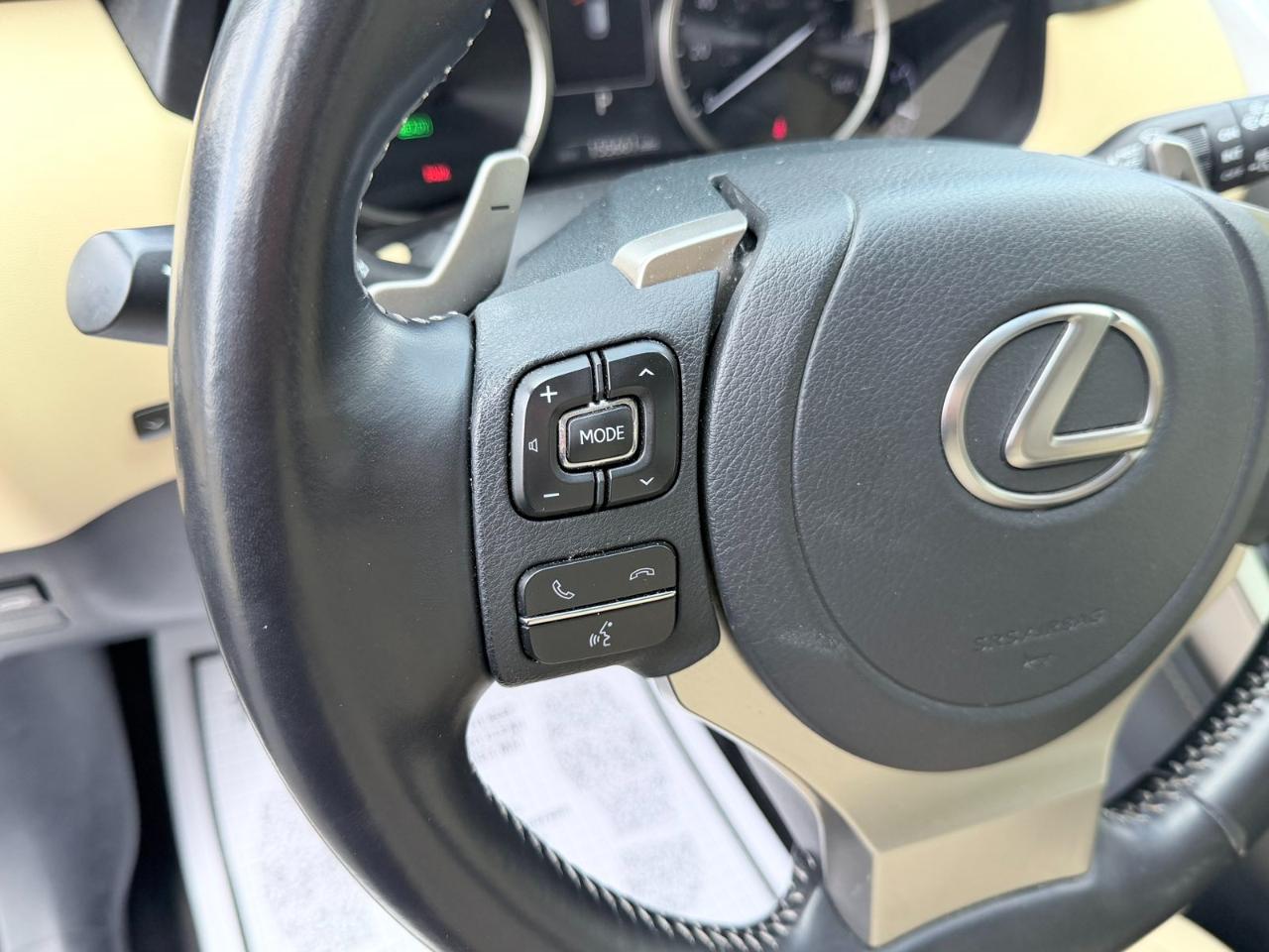 Lexus NX 300h Luxury 2021