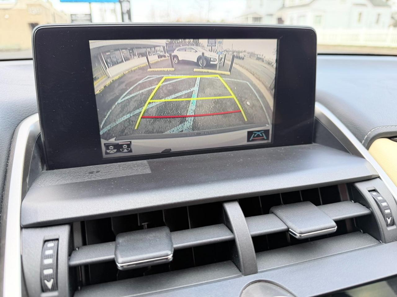 Lexus NX 300h Luxury 2021