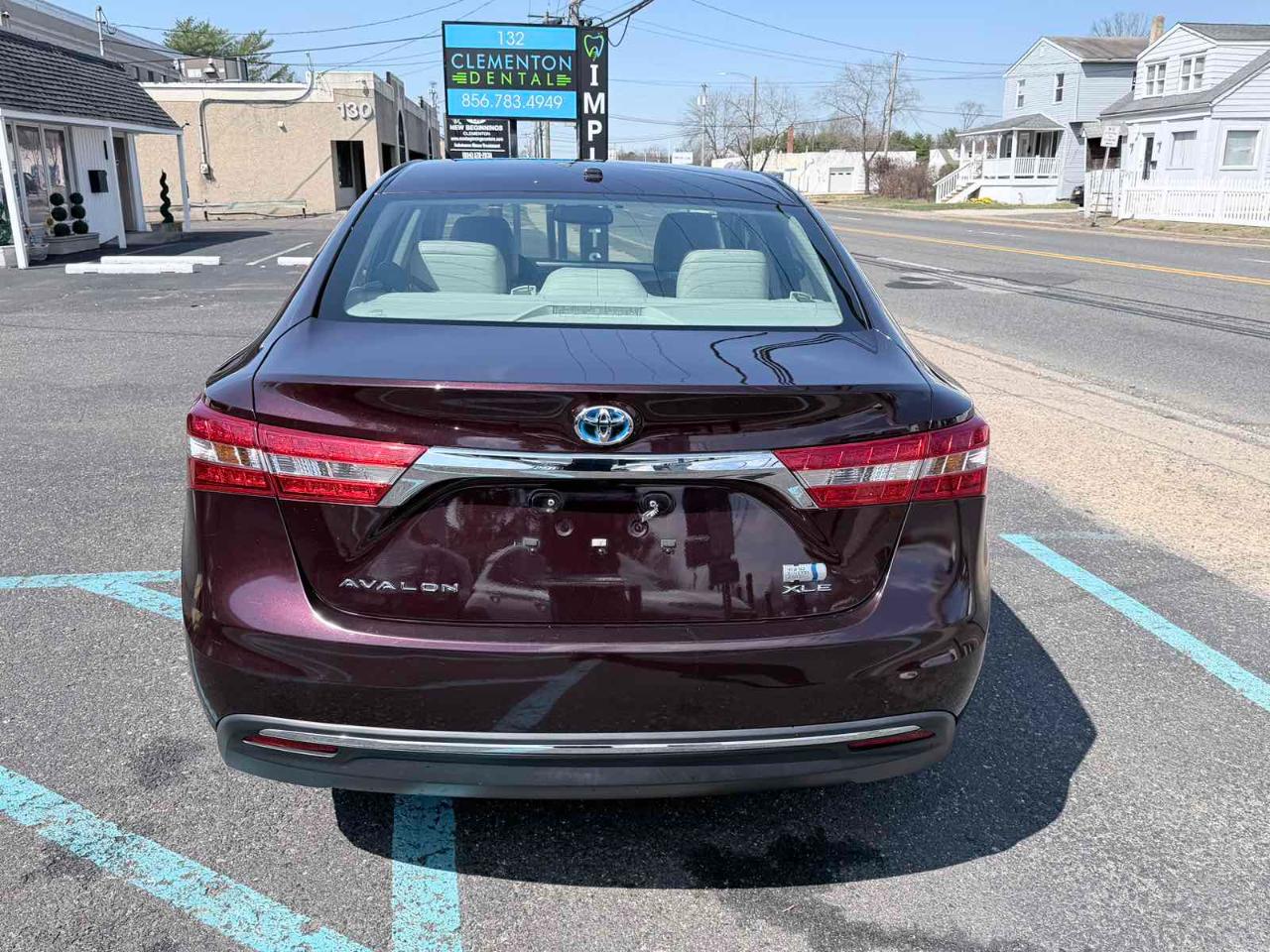 Toyota Avalon Hybrid XLE Touring 2015