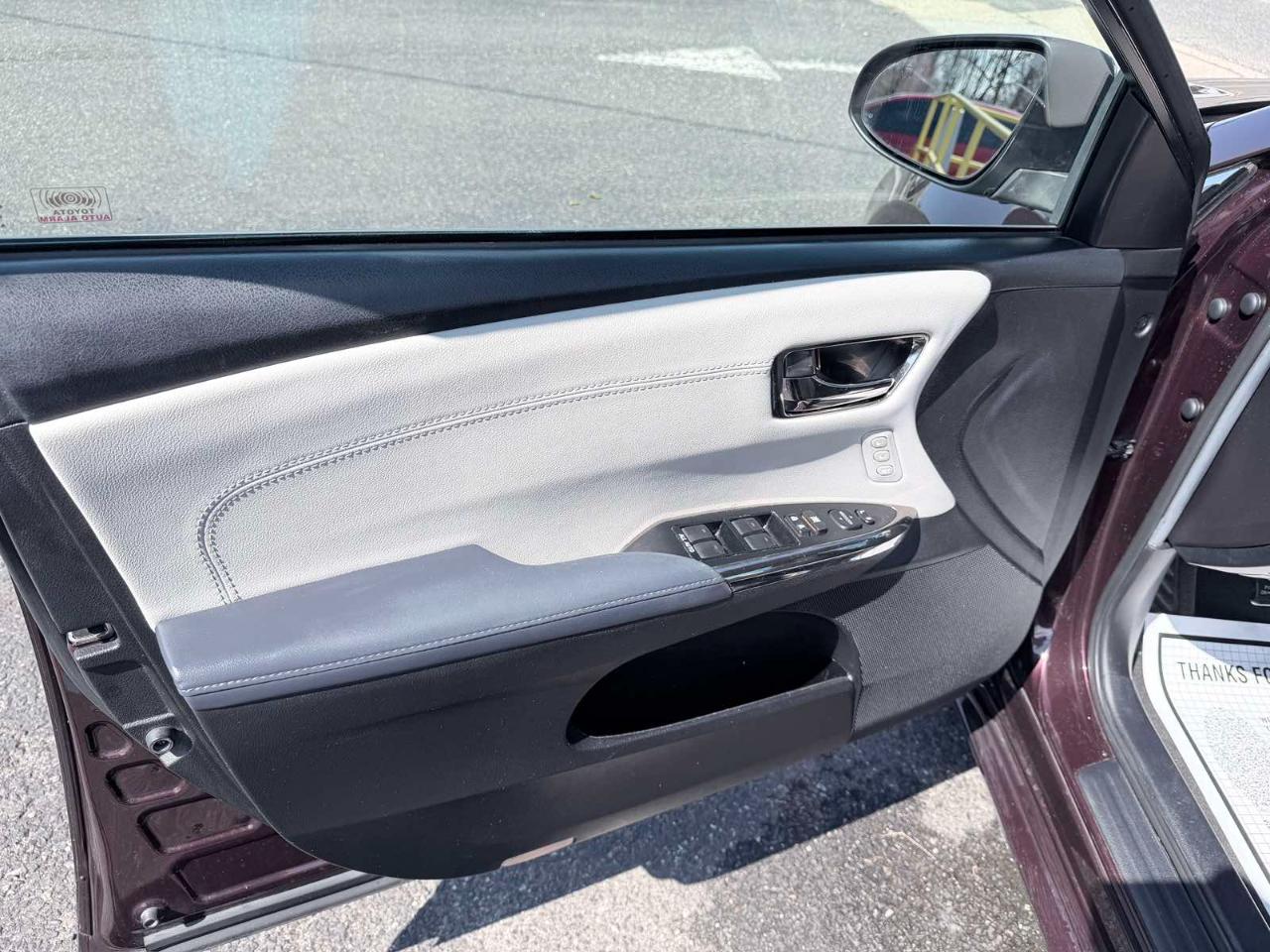 Toyota Avalon Hybrid XLE Touring 2015