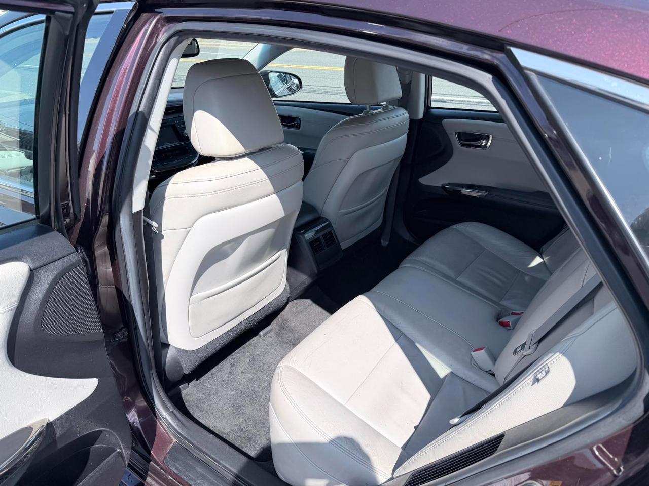 Toyota Avalon Hybrid XLE Touring 2015