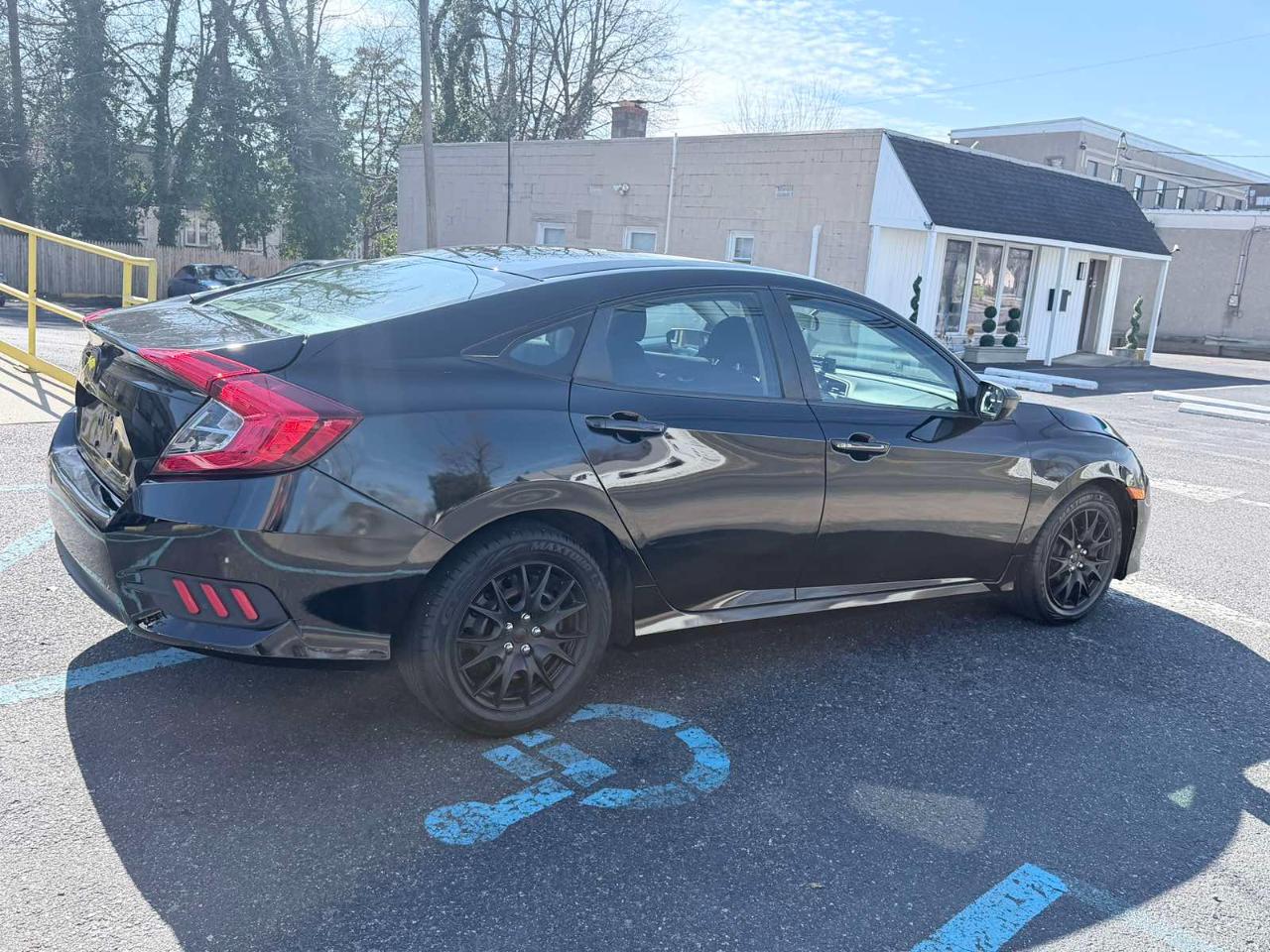 Honda Civic LX Sedan CVT 2017