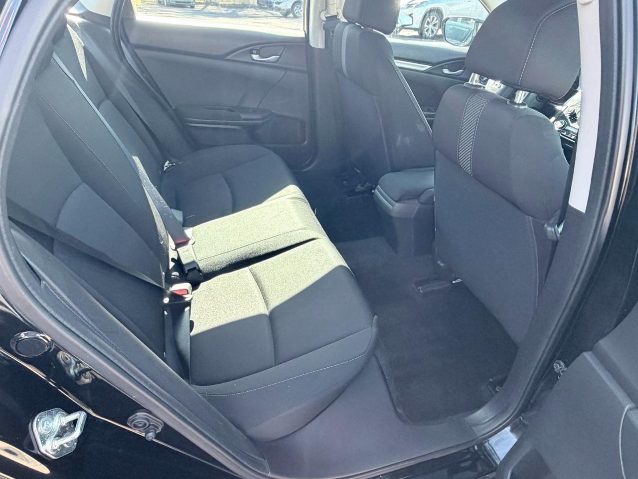 Honda Civic LX Sedan CVT 2017