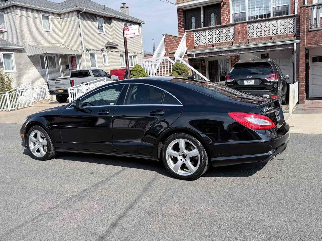 Mercedes-Benz CLS-Class CLS550 4MATIC 2012