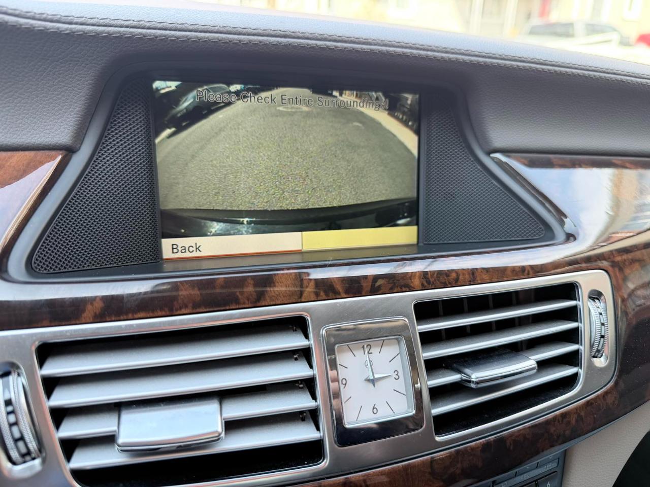 Mercedes-Benz CLS-Class CLS550 4MATIC 2012