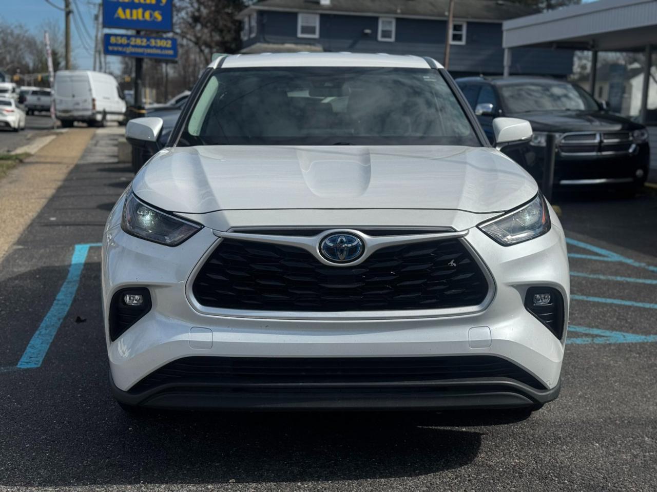 Toyota Highlander Hybrid LE AWD 2024